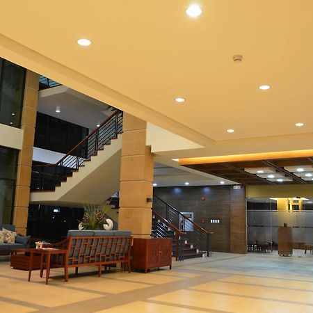 Rivermount Hotel And Resort Sarrat Exteriör bild