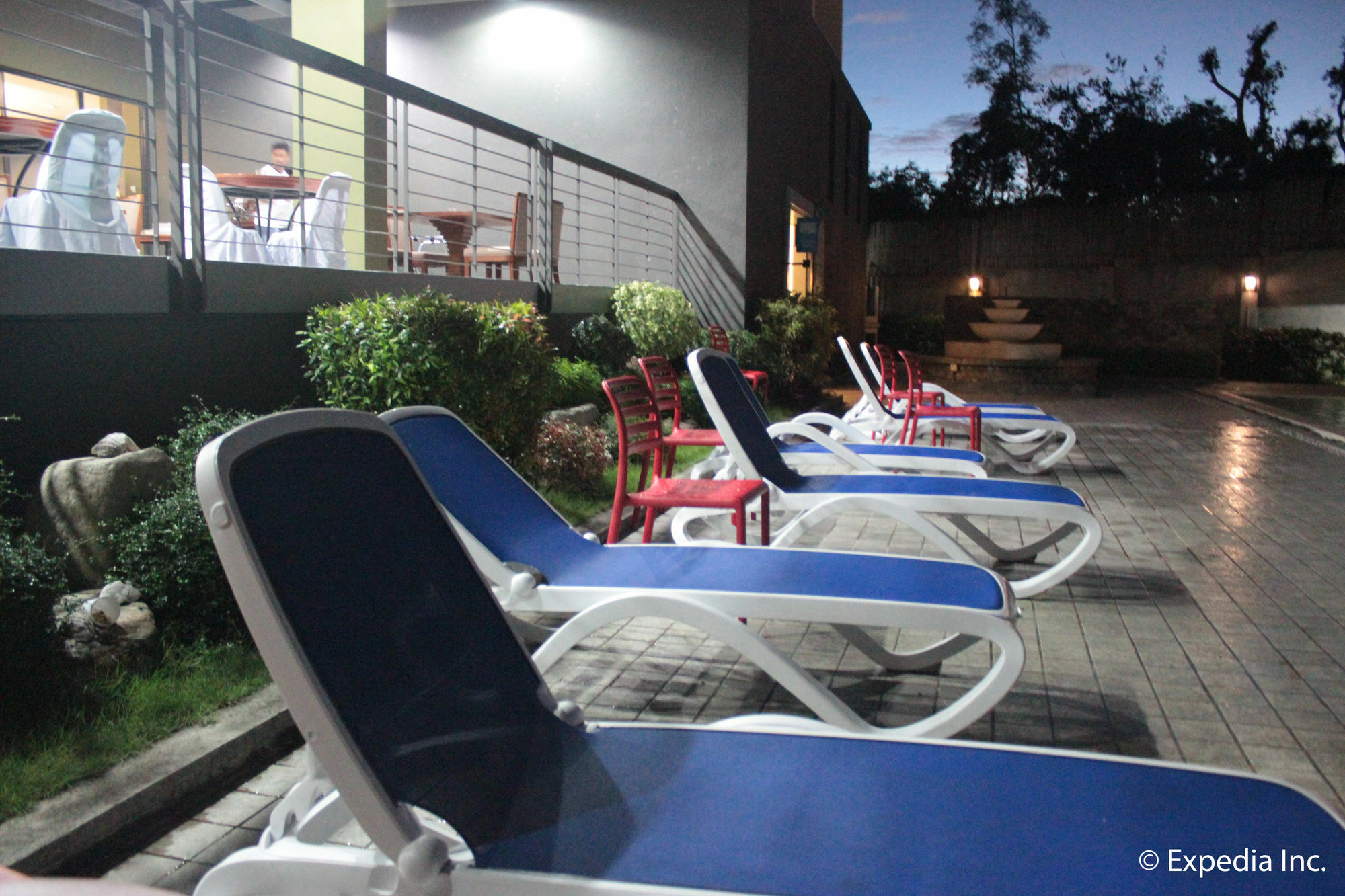 Rivermount Hotel And Resort Sarrat Exteriör bild